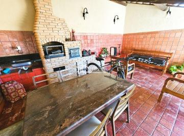 Casa · 180m² · 3 Quartos · Casa à venda - em Vila Santa Mônica