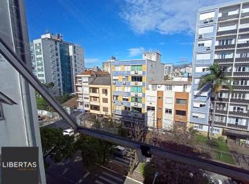Comercial · 31m² · 4 Quartos · Sala na Venâncio Aires com mezanino e 2 banheiros