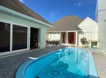 Casa de 3 quartos, Tramandaí · Casa de 3 Dormitórios com Piscina e Anexo Gourmet a 250m do Mar – Centro de Tramandaí