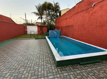 Casa · 180m² · 3 Quartos · 4 Vagas · CASA NO BAIRRO DO SUARAO