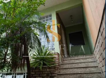 Casa · 200m² · 3 Quartos · 6 Vagas · Sobrado espaçoso, com área de 200 m², 3 Quartos sendo 1 suite e 6 vagas