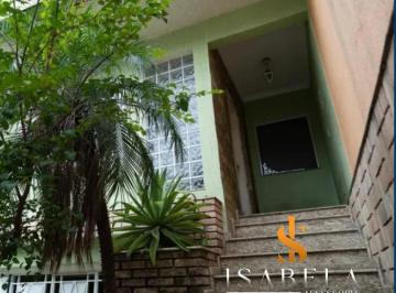 Casa · 200m² · 3 Quartos · 6 Vagas · Sobrado espaçoso, com área de 200 m², 3 Quartos sendo 1 suite e 6 vagas