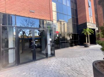 Comercial · 190m² · 2 Vagas · Loja comercial com excelente localização
