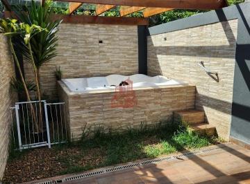 Casa · 152m² · 2 Quartos · 2 Vagas · Casa à Venda no Centreville, Cotia – 152 m² com Jacuzzi e Área Gourmet