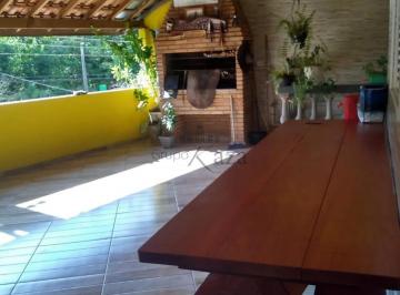 Casa · 130m² · 2 Quartos · 2 Vagas · Casa Padrão em São José dos Campos