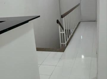Comercial · 176m² · Sobreloja na Avenida Santa Catarina, 359 • 176 m²