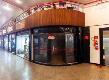 Comercial · 32m² · Loja em galeria na Avenida São João, 439 - loja 438 • 32 m²