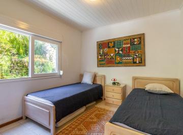 a1bbda2d-4ed2-44e8-bd80-1a91c6b81228 · Deslumbrante casa para venda em Palmeiras com 4 quartos, sendo 1 suíte, 400m²