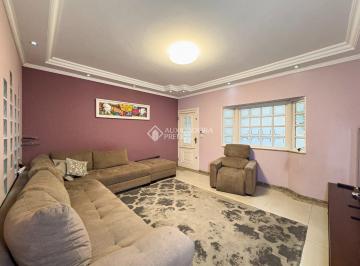 Casa · 186m² · 3 Quartos · 2 Vagas · Sobrado de 3 dormitórios com 1 suíte à venda Nova Petrópolis