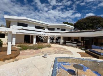 Casa · 692m² · 5 Quartos · 3 Vagas · **CASA DE ALTO PADRÃO | 5 QUARTOS | 4 SUÍTES | 692m² CONSTRUÍDOS | LOTE 2.500m² | LAZER COMPLETO**