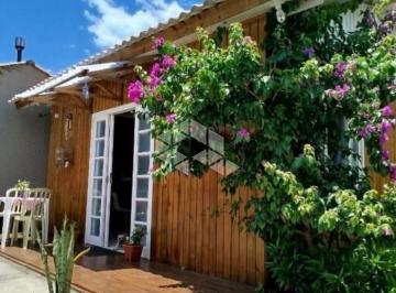 Casa · 198m² · 1 Quarto · 3 Vagas · Casa com 1 quarto/dormitório no bairro Morro das Pedras, em Florianópolis - SC