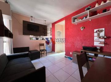 Sala conjugada · Excelente Apartamento 2 Quartos no Bairro Laranjeiras – Praticidade e Centro Comercial na Porta