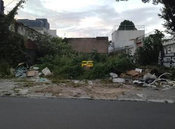 Terreno · 220m² · Terreno 220m² no Centro à Venda