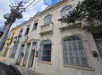 Casa · 280m² · 5 Quartos · Casa de Rua Comercial para Aluguel na Cidade Nova– Próx. Sambódromo