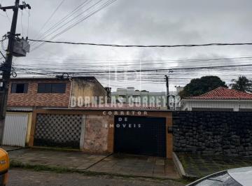 Casa · 209m² · 2 Quartos · 2 Vagas · Casa em Cajueiro | 2 Quartos, 1 Suíte, Churrasqueira, Piscina, Sinuca, Academia, Aviario