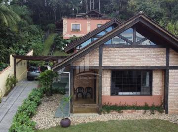 Casa · 300m² · 3 Quartos · 1 Vaga · Casa à venda em Joinville/SC