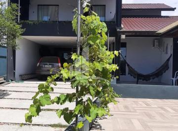 Casa · 240m² · 3 Quartos · 2 Vagas · Casa à venda em Joinville/SC