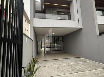 Casa · 174m² · 3 Quartos · 4 Vagas · Casa à venda em Joinville/SC