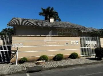Casa · 228m² · 4 Quartos · Casa à venda em Joinville/SC