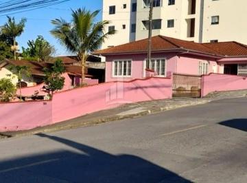 Casa · 553m² · 3 Quartos · 1 Vaga · Casa à venda em Joinville/SC