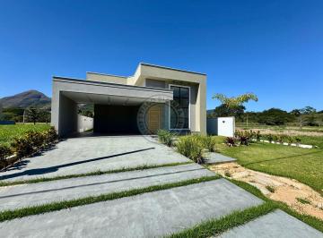 Casa · 161m² · 3 Quartos · 4 Vagas · Linda Casa em Condomínio Fechado com Lazer Completo – 3 Quartos, sendo 1 Suíte