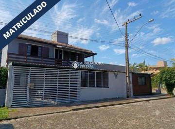 Casa · 180m² · 5 Quartos · LINDO IMÓVEL RESIDENCIAL E COMERCIAL NO CENTRO DE GAROPABA COM 2 SALAS COMERCIAIS E 3 APTOS. PARA LO