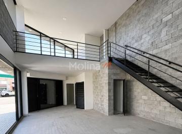 Comercial · 141m² · 6 Vagas · Loja para alugar em Centro de 141.00m² com 6 Garagens