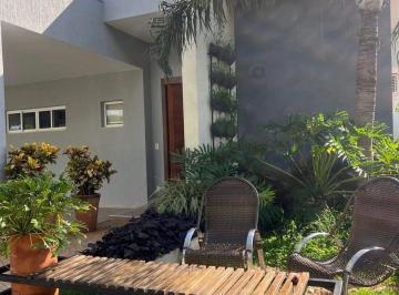 Casa · 228m² · 3 Quartos · 2 Vagas · Casa para alugar em Condomínio Habiana 2 de 228.00m² com 3 Quartos, 3 Suites e 2 Garagens