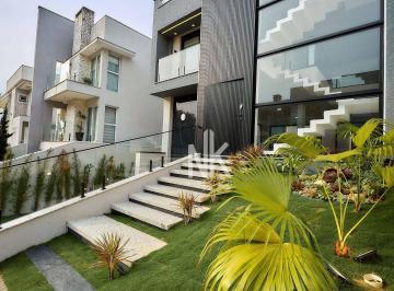edbfc90eb576b0f0a98b8b3870f48fc3223638fa · Casa com 3 dormitórios à venda, 334 m² por R$ 2.490.000,00 - Santa Quitéria - Curitiba/PR
