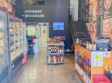 Comercial · 130m² · 2 Vagas · Prédio Comercial para alugar em Água Fria de 130.00m² com 2 Garagens