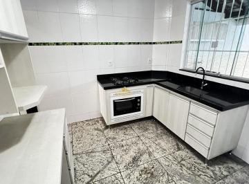Casa · 80m² · 2 Quartos · Casa à venda - no Vale das Amendoeiras
