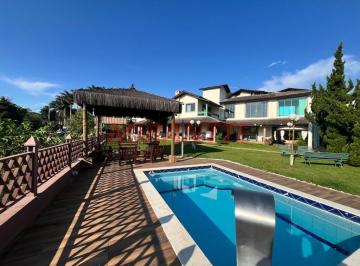 785a6b721da45783ab704996464c94d7.jpg · Cond. fechado com 5 quartos