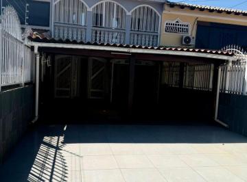 Casa de 4 quartos, Núcleo Bandeirante · Avenida Central Bloco 1185 - Casa de 4 Quartos sendo 2 Suítes - Área de Lazer - 4 Vagas Garagem Cob