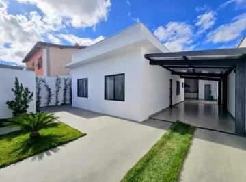Casa · 240m² · 3 Quartos · 5 Vagas · Casa à venda com três quartos 5 vagas e área gourmet, no bairro Bueno Franco em Betim