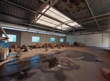 Comercial · 1500m² · 1 Quarto · 10 Vagas · Galpão Industrial com 2900m² no bairro Jardim Piemonte em Contagem/MG.