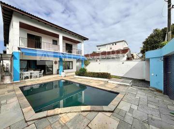 Casa · 250m² · 4 Quartos · 2 Vagas · Casa á venda, Praia da Enseada, 4 Quartos, Sala para 4 Ambientes, Sacada, Piscina e Churrasqueira -