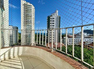 Desfrute de apartamentos a venda no Guarujá na Praia das Astúrias, ideais para quem busca tranquilidade, com a ajuda de uma imobiliária em Guarujá. · Apartamento no Guarujá, Astúrias, 2 Quartos, Sendo 1 Suíte e Sacada com Vista Mar - Mercuri Imóveis