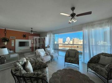 Apartamento · 180m² · 3 Quartos · 1 Vaga · Apartamento à venda em Pitangueiras, Guarujá (Próx. Restaurante Tahiti)