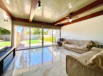 Casa · 286m² · 3 Quartos · 4 Vagas · Casa à venda na Praia da Enseada em Guarujá
