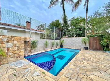 casa a venda no guarujá localizada no jardim pernambuco, disponível em imobiliárias em guarujá referência no litoral. · Casa no Guarujá, Jardim Pernambuco, Condomínio Fechado, 3 Quartos, Sendo 2 Suítes e Varanda Gourmet 