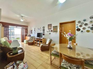 Apartamento · 108m² · 3 Quartos · 1 Vaga · Apartamento à venda na Praia das Pitangueiras em Guarujá.