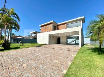 casa a venda no guarujá no condomínio park lane, disponível em imobiliárias em guarujá especializadas em imóveis exclusivos. · Casa no Guarujá, Condomínio Fechado, 4 Quartos, Sendo 4 Suítes, Piscina com Saúna e Churrasqueira -