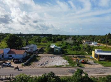 Comercial · 600m² · Área à venda no bairro Balneário Praia de Guaratiba - Prado/BA