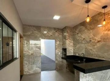 Casa de 3 quartos, Suzano · Casa de 195 m² com 3 quartos à venda no Jardim Quaresmeira