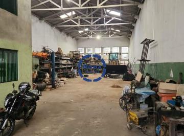 Comercial · 360m² · Galpão localizado no bairro do Estuário em Santos (SP)