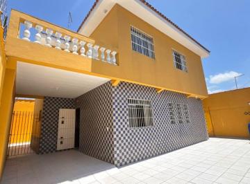Casa de 3 quartos, Mongaguá · Sobrado para venda no bairro Vila Anhanguera, Mongaguá, vista para o mar.