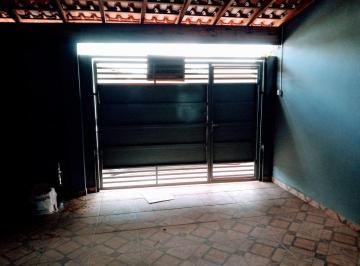 Casa de 2 quartos, Pinhalzinho · Casa 2 dormitórios próxima ao centro de Pinhalzinho