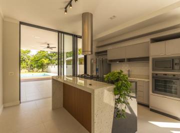 Casa de 3 quartos, Guararema · Casa completa com 3 quartos à venda, 255 m² por R$ 2.200.000 - Condomínio Águas do Paraíba