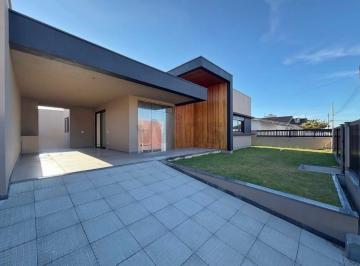 Foto 01 · Casa moderna e nova localizada no balneário rincão , próximo ao mar