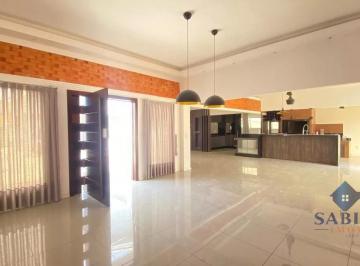 Casa · 225m² · 4 Quartos · 4 Vagas · Casa para aluguel, 4 quarto(s), Centro, Palhoça